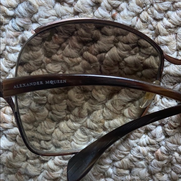 Alexander McQueen Authentic Brown Sunglasses - Picture 4 of 4